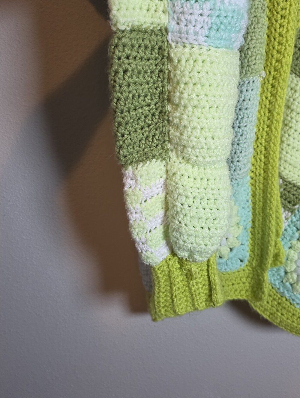 Handmade Patchwork Crochet Cardigan Green Granny Square Flower Checkered M/L - Picture 5 of 6